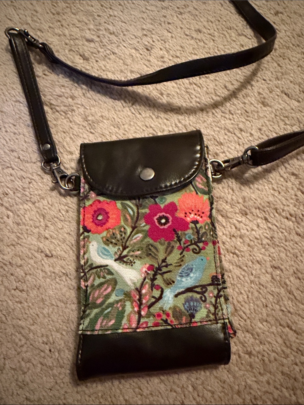 DemacoHandbag-Style Cell Phone Crossbody with Floral & Bird Pattern - Black Trim